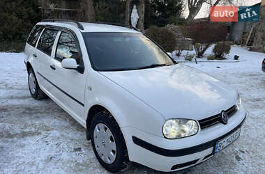 Універсал Volkswagen Golf 2001 в Львові
