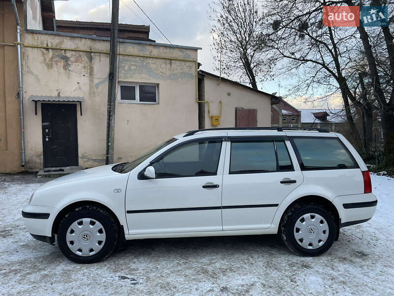 Универсал Volkswagen Golf 2001 в Львове