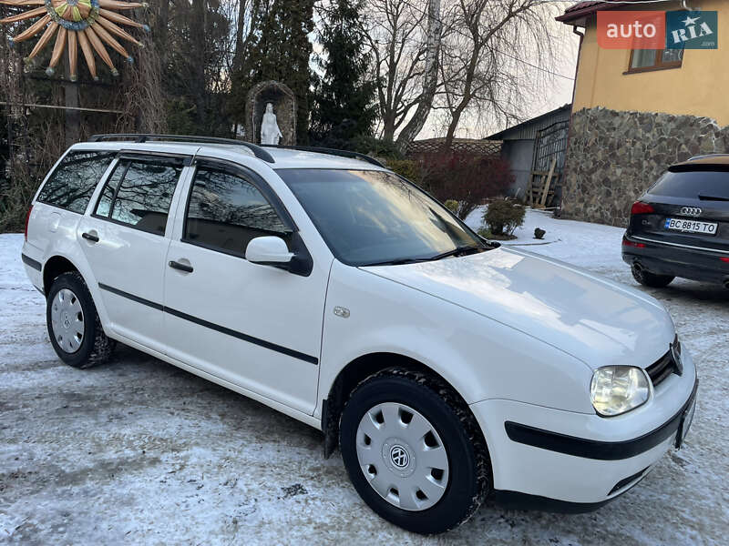 Универсал Volkswagen Golf 2001 в Львове