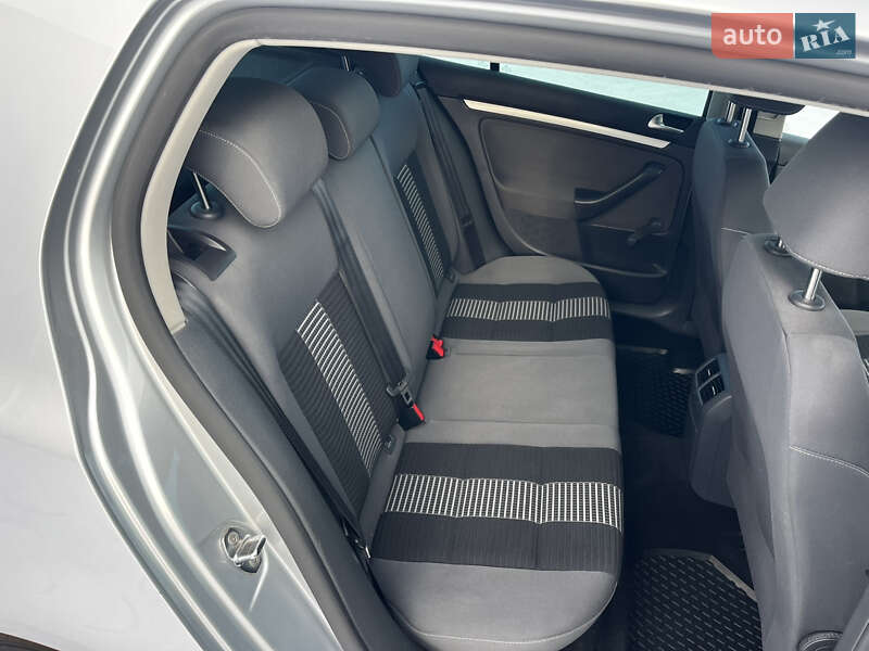 Хетчбек Volkswagen Golf 2008 в Луцьку фото 26 Хетчбек Volkswagen Golf 2008 в Луцьку