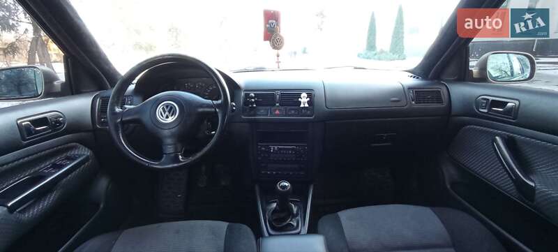 Хэтчбек Volkswagen Golf 2001 в Белой Церкви