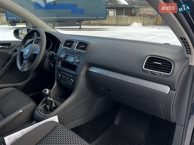 Хетчбек Volkswagen Golf 2011 в Луцьку фото 21 Хетчбек Volkswagen Golf 2011 в Луцьку