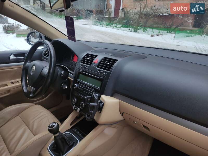 Универсал Volkswagen Golf 2009 в Каменец-Подольском