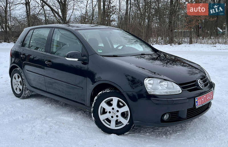 Хетчбек Volkswagen Golf 2006 в Коростені