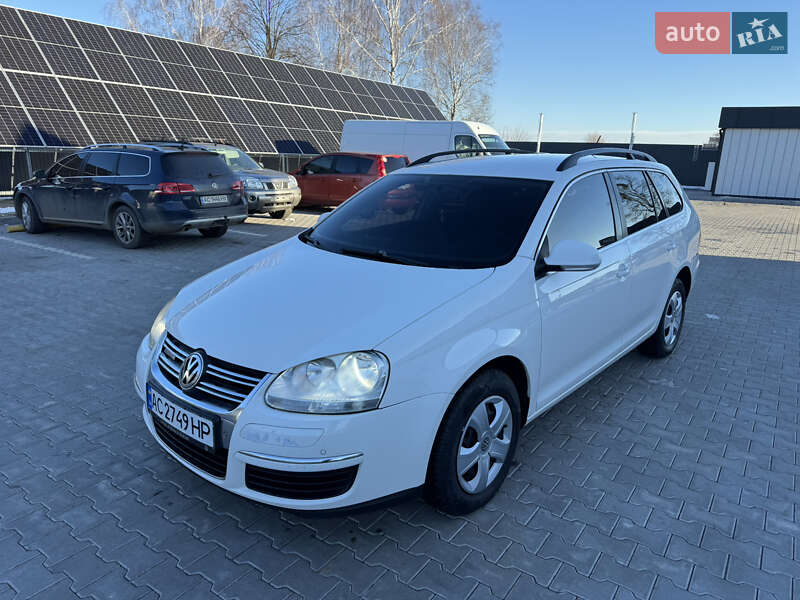 Універсал Volkswagen Golf 2009 в Володимирі
