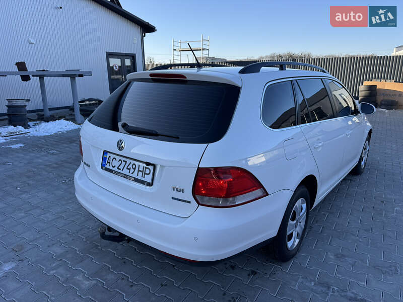 Універсал Volkswagen Golf 2009 в Володимирі