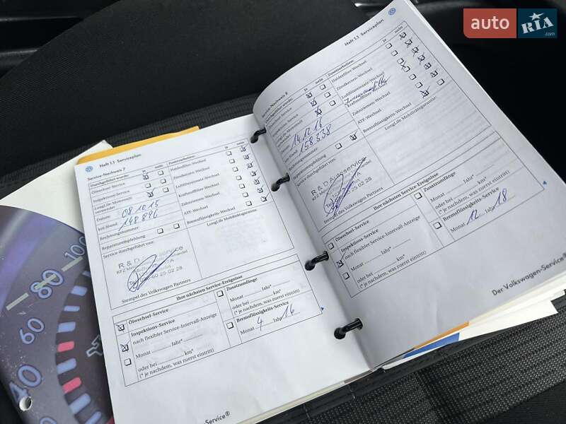 Хетчбек Volkswagen Golf 2003 в Красилові