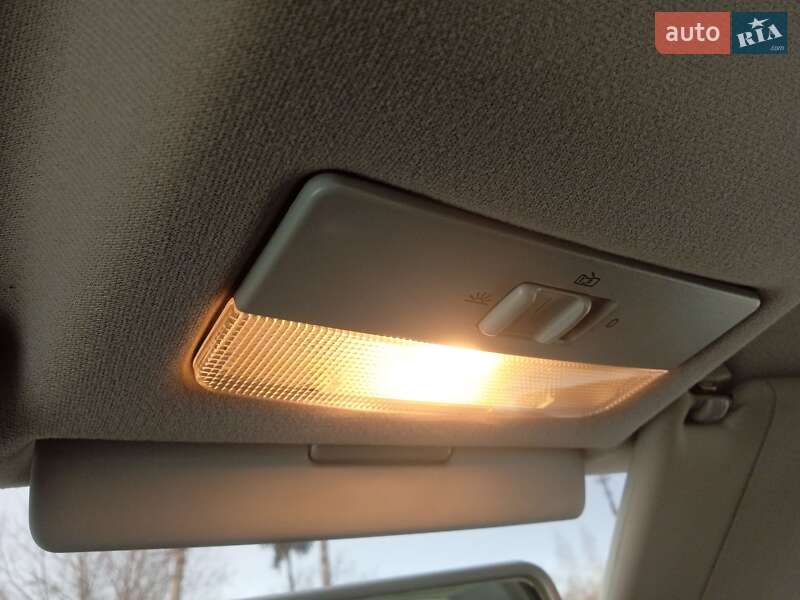 Хетчбек Volkswagen Golf 2003 в Красилові