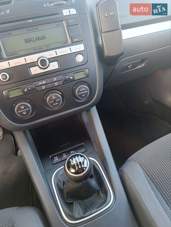 Універсал Volkswagen Golf 2009 в Луцьку