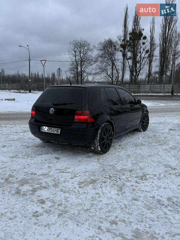 Хетчбек Volkswagen Golf 1999 в Києві