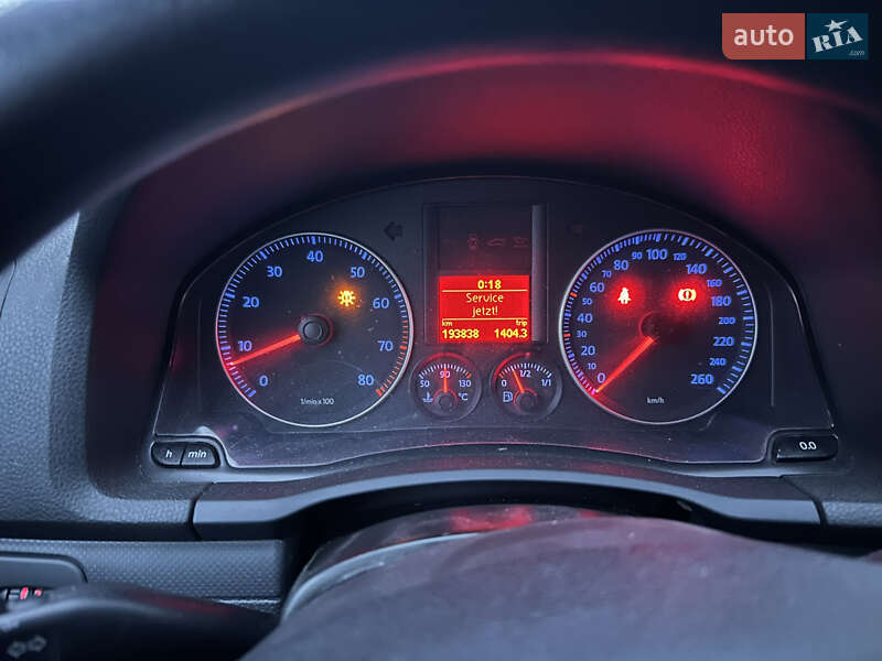 Хетчбек Volkswagen Golf 2008 в Вінниці