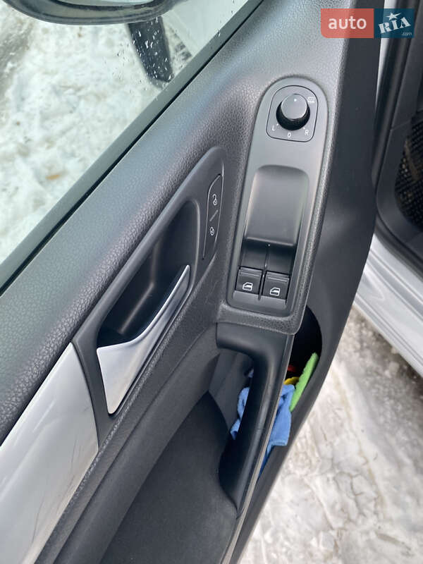 Хетчбек Volkswagen Golf 2011 в Львові фото 26 Хетчбек Volkswagen Golf 2011 в Львові