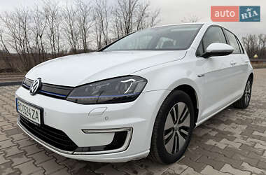 Хетчбек Volkswagen Golf 2017 в Львові