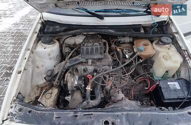 Хэтчбек Volkswagen Golf 1984 в Дунаевцах