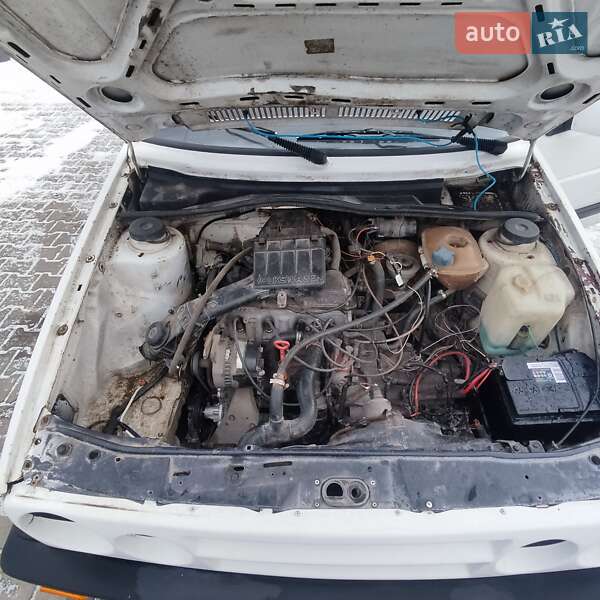 Хетчбек Volkswagen Golf 1984 в Дунаївцях