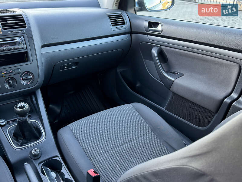 Универсал Volkswagen Golf 2007 в Самборе