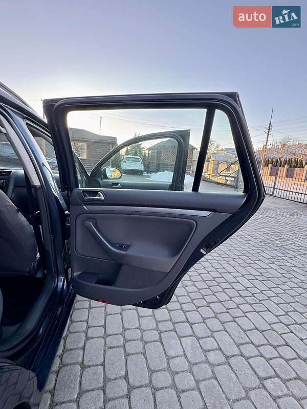 Универсал Volkswagen Golf 2007 в Самборе