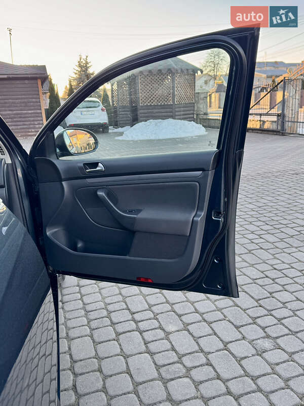 Универсал Volkswagen Golf 2007 в Самборе