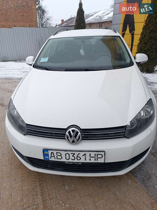 Універсал Volkswagen Golf 2011 в Вінниці
