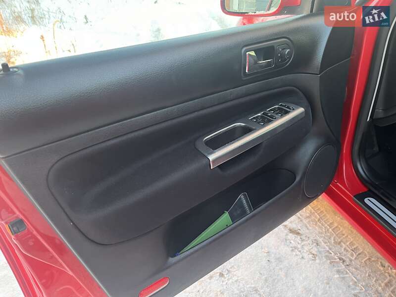 Універсал Volkswagen Golf 2006 в Тернополі