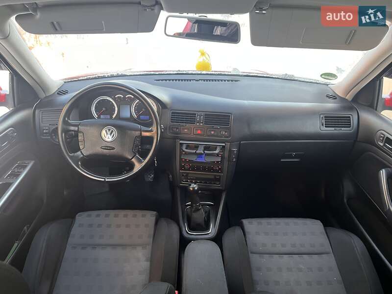 Універсал Volkswagen Golf 2006 в Тернополі