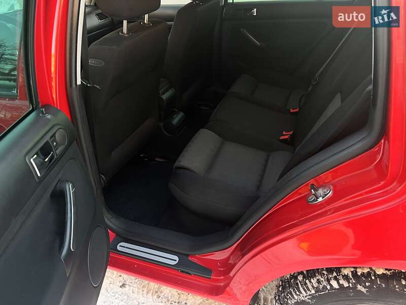 Універсал Volkswagen Golf 2006 в Тернополі