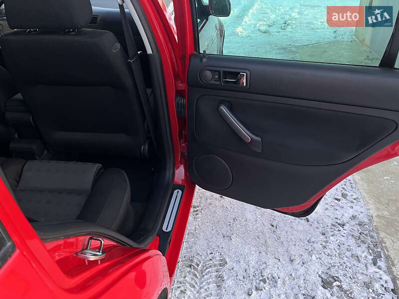 Універсал Volkswagen Golf 2006 в Тернополі