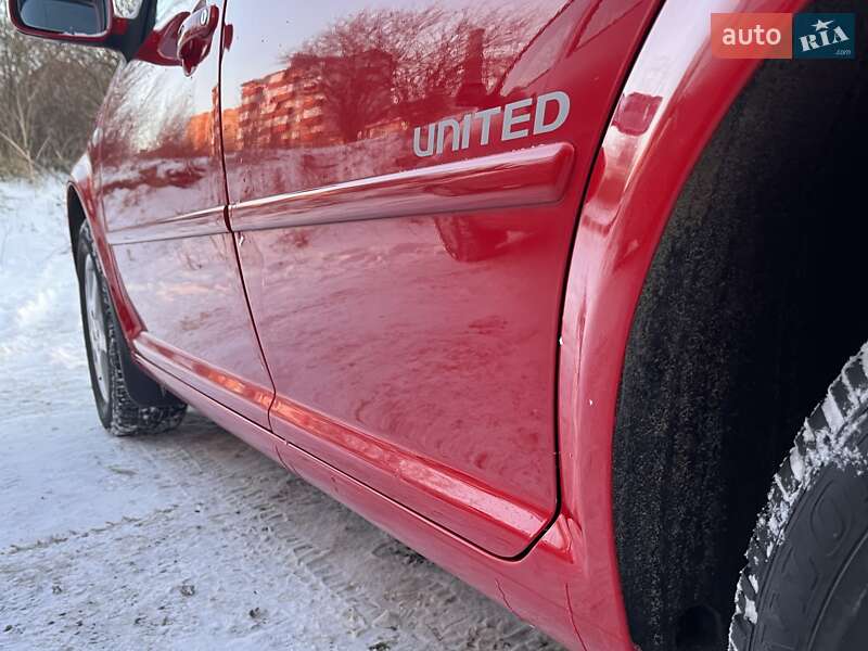 Універсал Volkswagen Golf 2006 в Тернополі