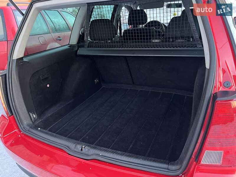 Універсал Volkswagen Golf 2006 в Тернополі