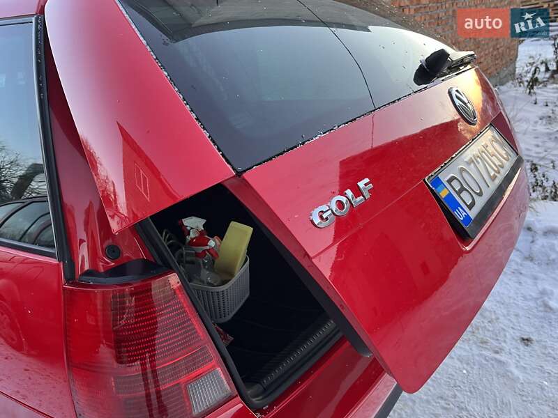 Універсал Volkswagen Golf 2006 в Тернополі