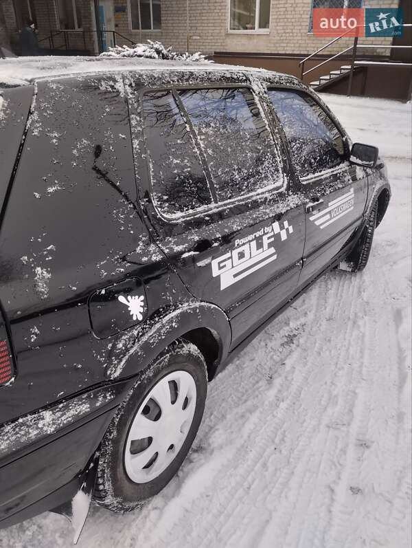 Хетчбек Volkswagen Golf 1996 в Краснокутську