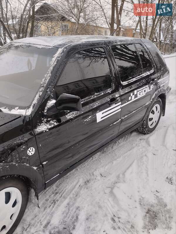 Хетчбек Volkswagen Golf 1996 в Краснокутську