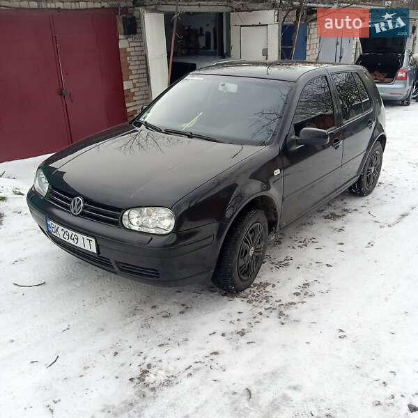 Volkswagen Golf 2003