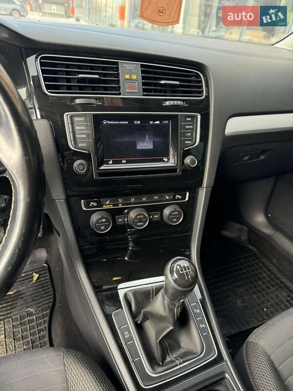 Универсал Volkswagen Golf 2015 в Хмельницком