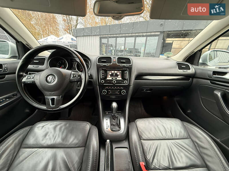 Універсал Volkswagen Golf 2011 в Володимирі