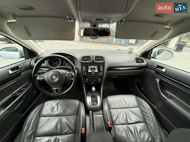 Універсал Volkswagen Golf 2011 в Володимирі