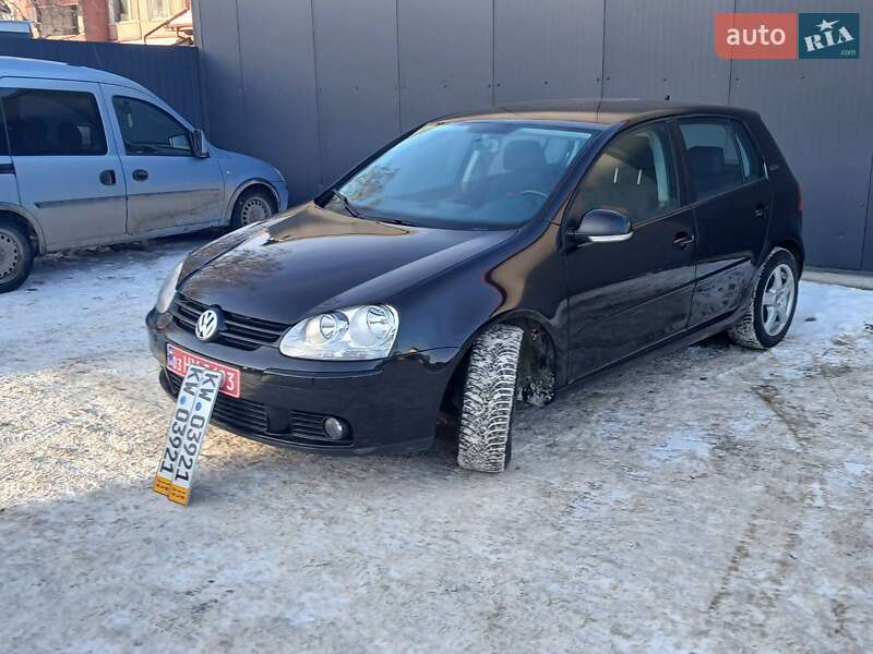 Хетчбек Volkswagen Golf 2006 в Тернополі