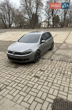 Хетчбек Volkswagen Golf 2010 в Хмельницькому