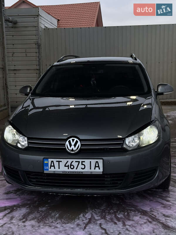 Універсал Volkswagen Golf 2012 в Богородчанах