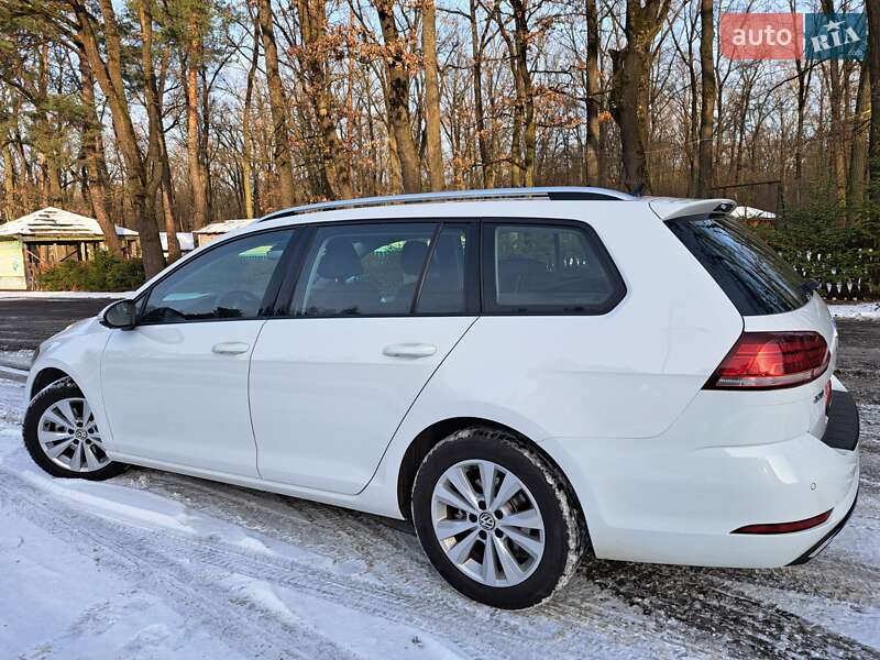 Універсал Volkswagen Golf 2019 в Луцьку