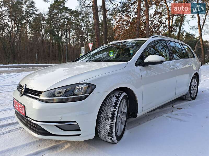 Універсал Volkswagen Golf 2019 в Луцьку