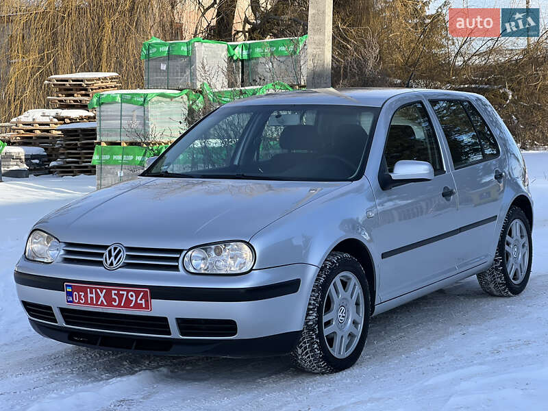 Volkswagen Golf 2002
