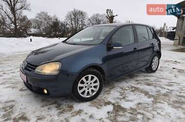 Хетчбек Volkswagen Golf 2004 в Миргороді