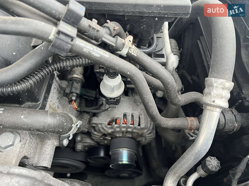 Універсал Volkswagen Golf 2015 в Луцьку