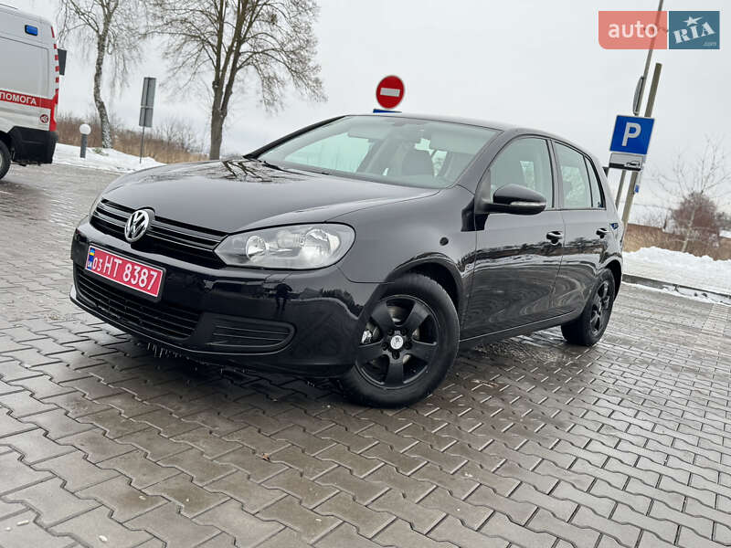 Хэтчбек Volkswagen Golf 2009 в Владимире