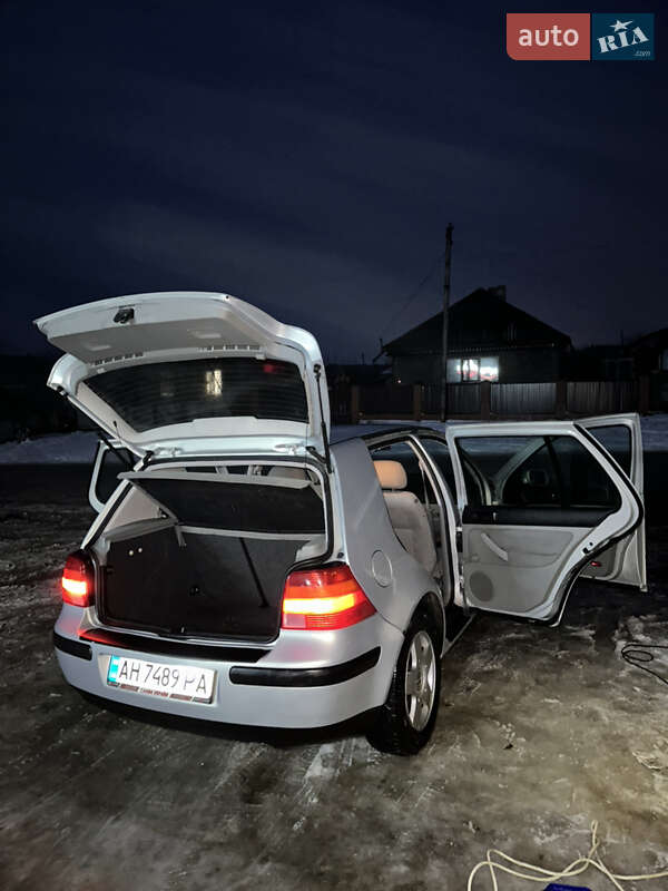 Хэтчбек Volkswagen Golf 1998 в Сокирянах