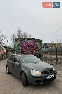 Хэтчбек Volkswagen Golf 2004 в Сумах