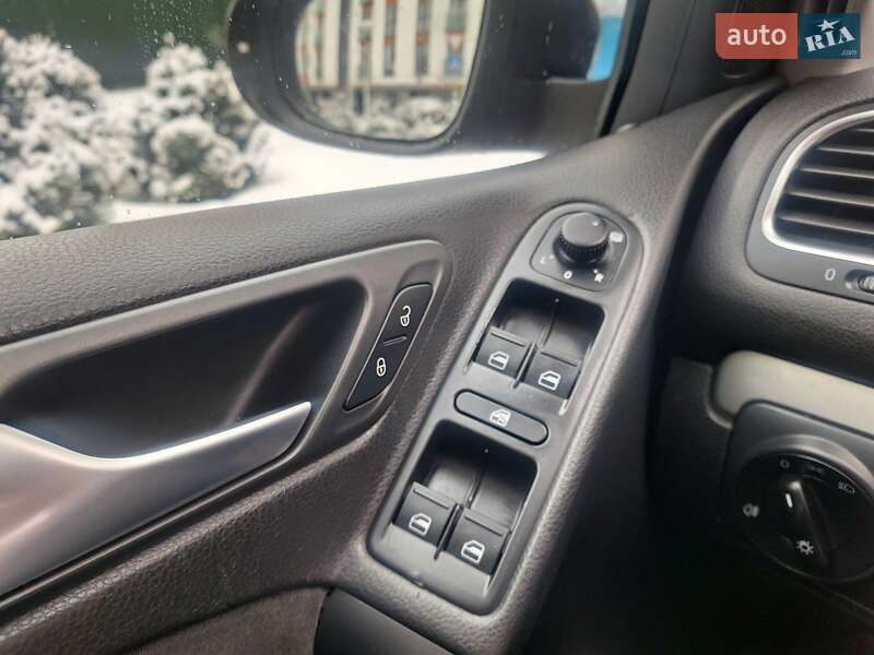 Хэтчбек Volkswagen Golf 2010 в Ивано-Франковске фото 54 Хэтчбек Volkswagen Golf 2010 в Ивано-Франковске