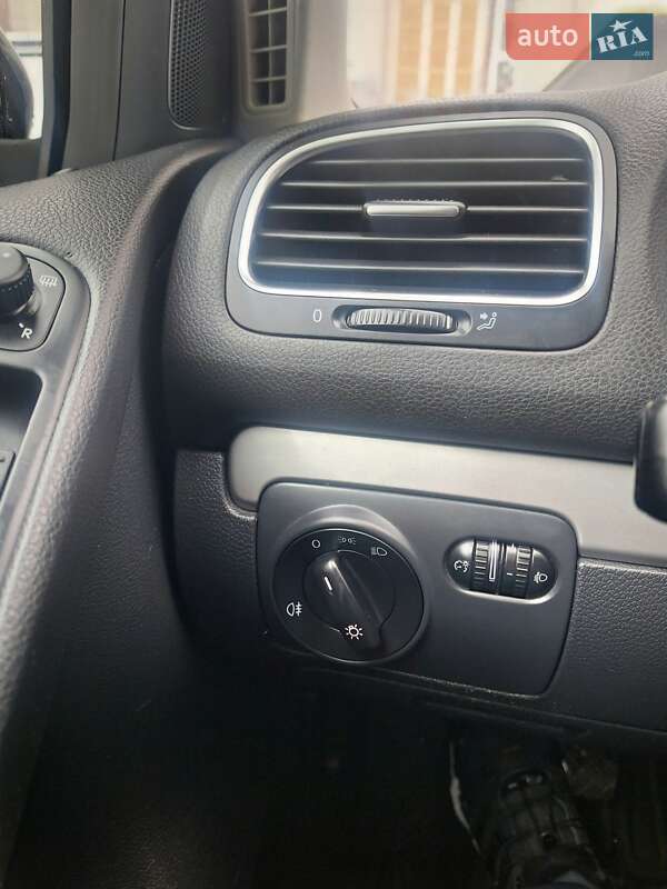 Хэтчбек Volkswagen Golf 2010 в Ивано-Франковске фото 59 Хэтчбек Volkswagen Golf 2010 в Ивано-Франковске