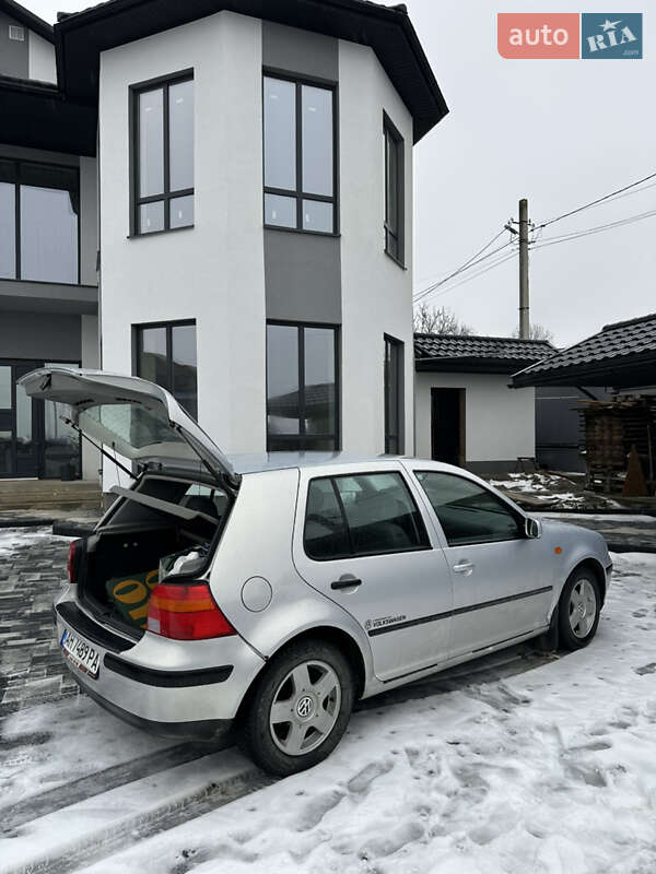Хэтчбек Volkswagen Golf 1998 в Сокирянах